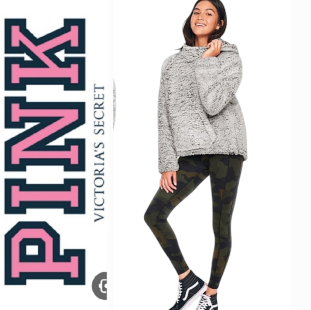 🦜 2/$10 Pink Victoria's Secret Sherpa Teddy Pullover. Medium.